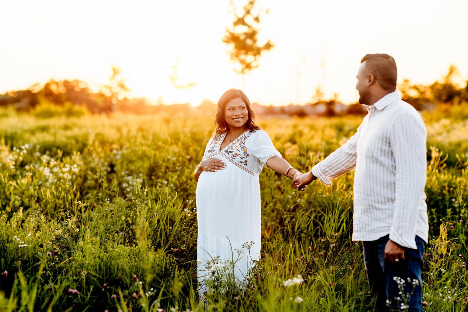 Pregnancy portrait in field Indianapolis maternity photography