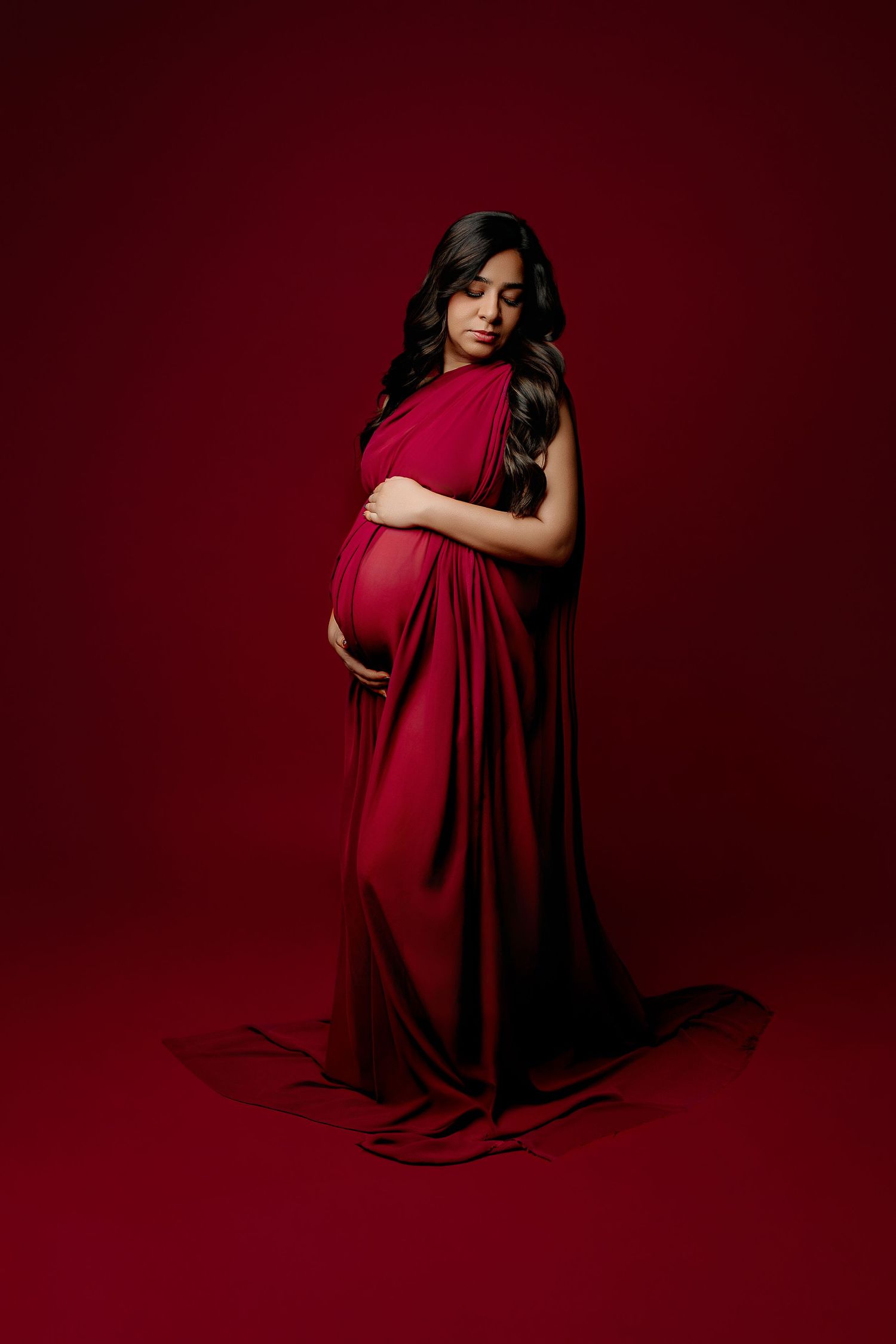 Elegant studio maternity portrait Indianapolis Indiana photographer