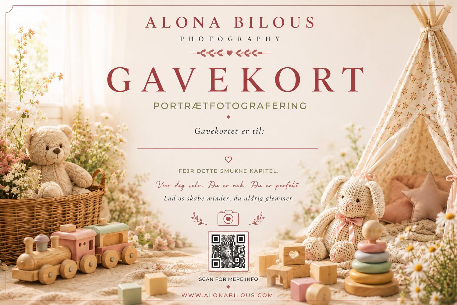 Gavekort til portrætfotografering fra Alona Bilous Photography, dekoreret med bløde legetøj og blomster.