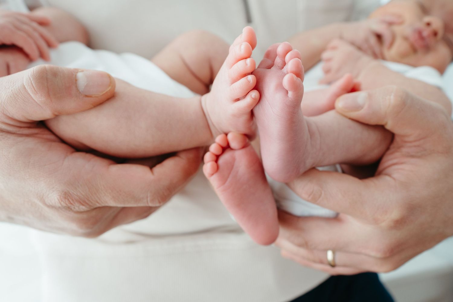 Photographers in Cincinnati Newborn
