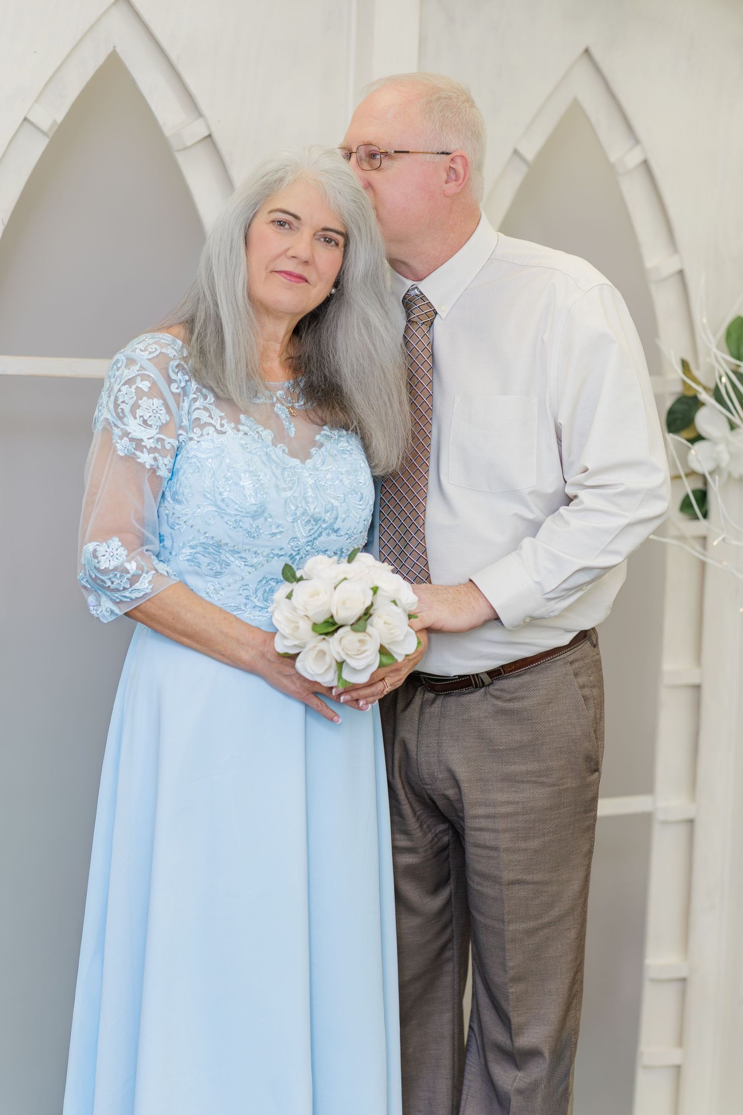 Couple during vow renewal ceremony photographed in Murfreesboro Tennessee