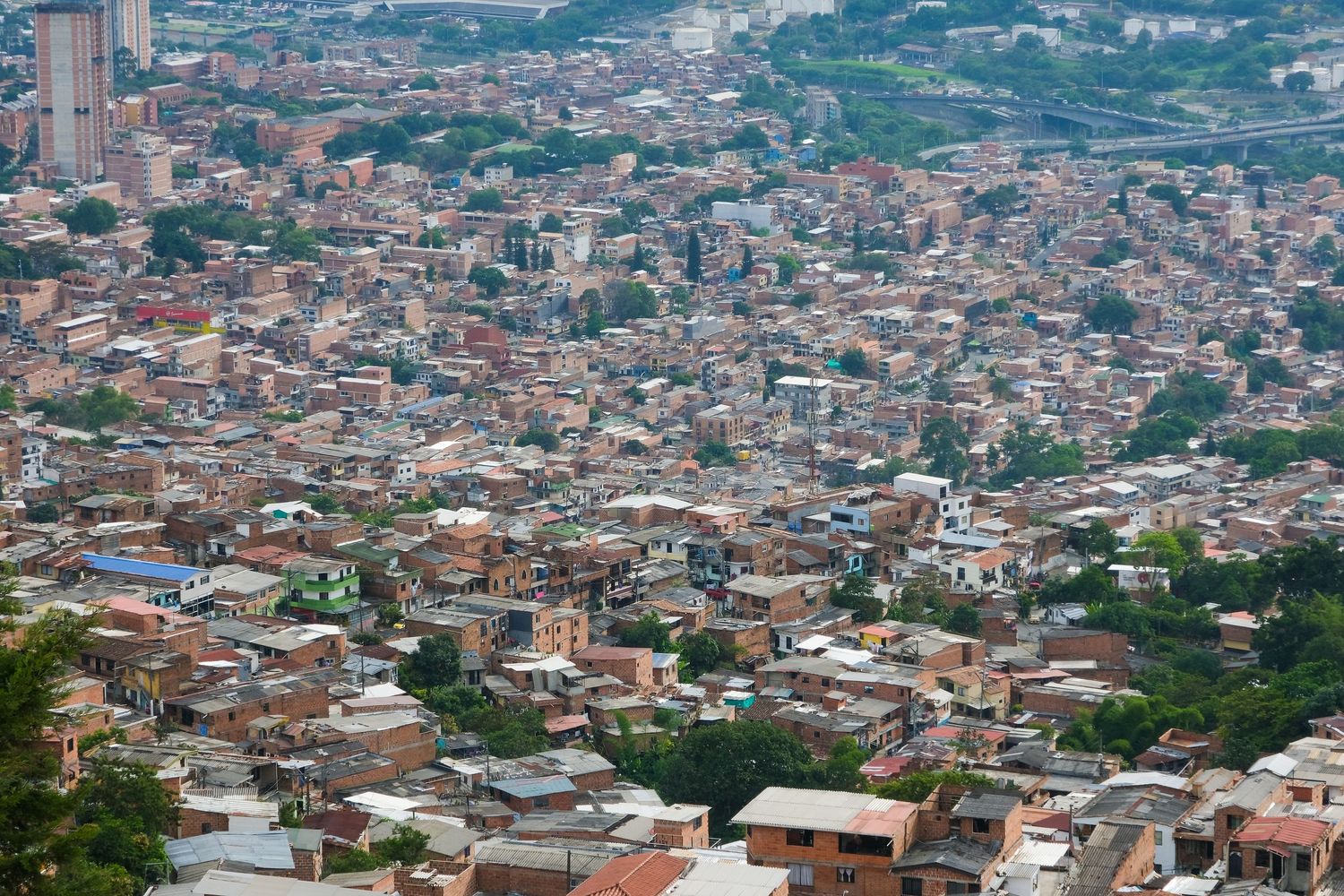 Photograph in Medellin, Colombia by Kayla de Guzman / Camera: Fujifilm XT4