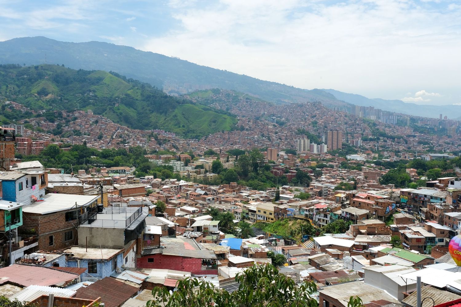 Photograph in Medellin, Colombia by Kayla de Guzman / Camera: Fujifilm XT4
