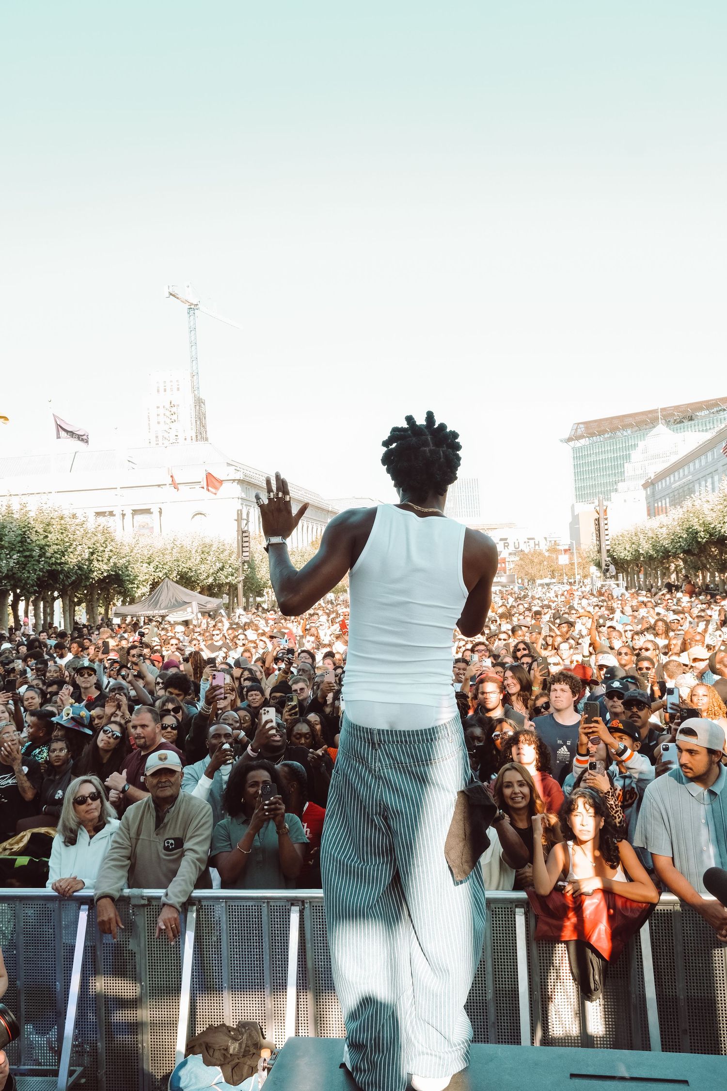 Asake performs at the EMPIRE x Another Planet Entertainment Free Concert in San Francisco, CA / Photographed by Kayla de Guzman