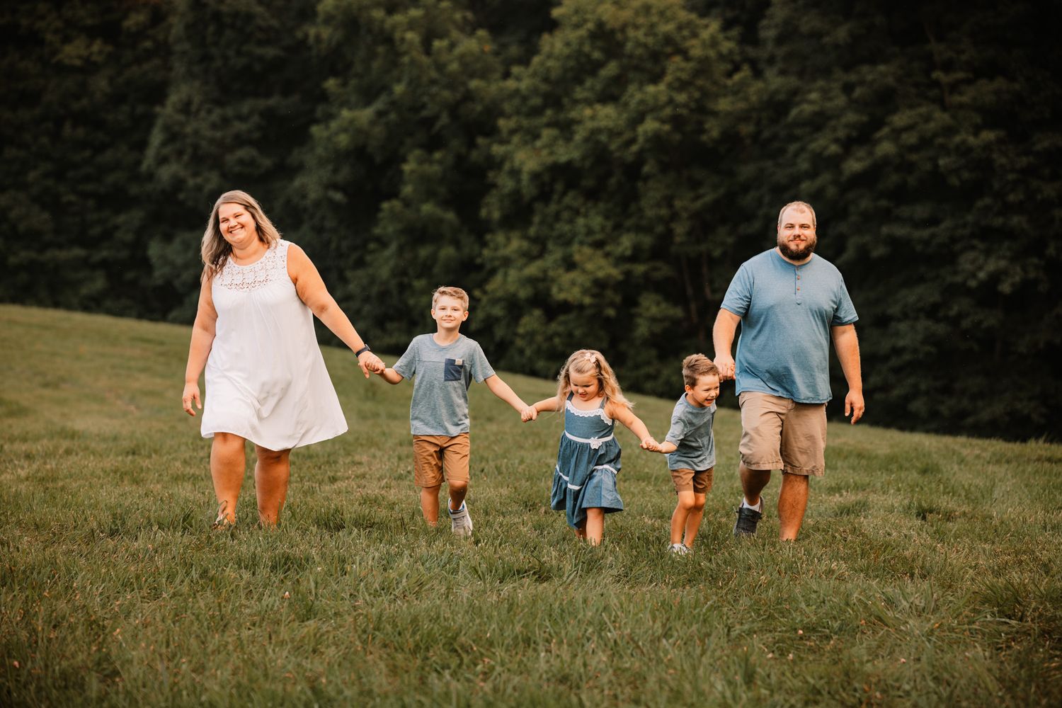 Happy family photo. Somerset PA. Good Photographer Pa. Studio Family Photography
