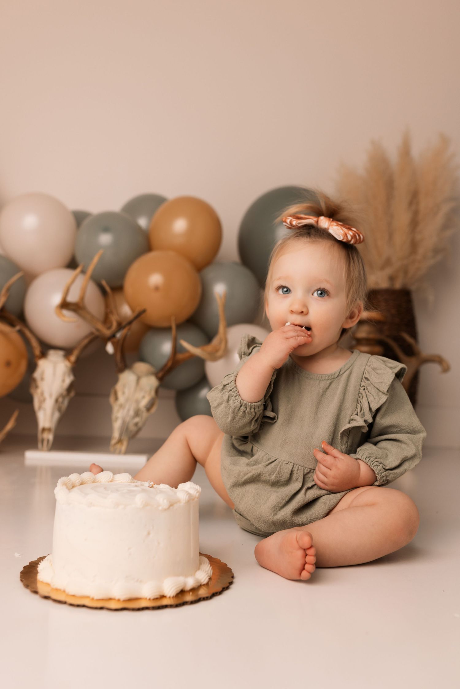 Smash Cake Photography Somerset Pennsylvania. boho