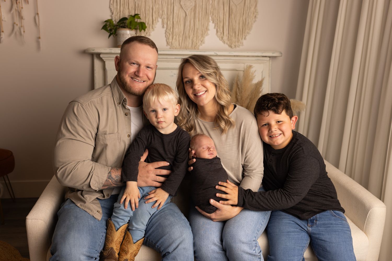 Happy family photo. Somerset PA. Good Photographer Pa. Studio Family Photography