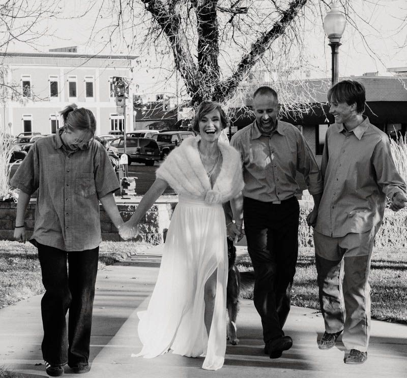 Progressive sequence of a romantic outdoor dance being performed on a sunny day.