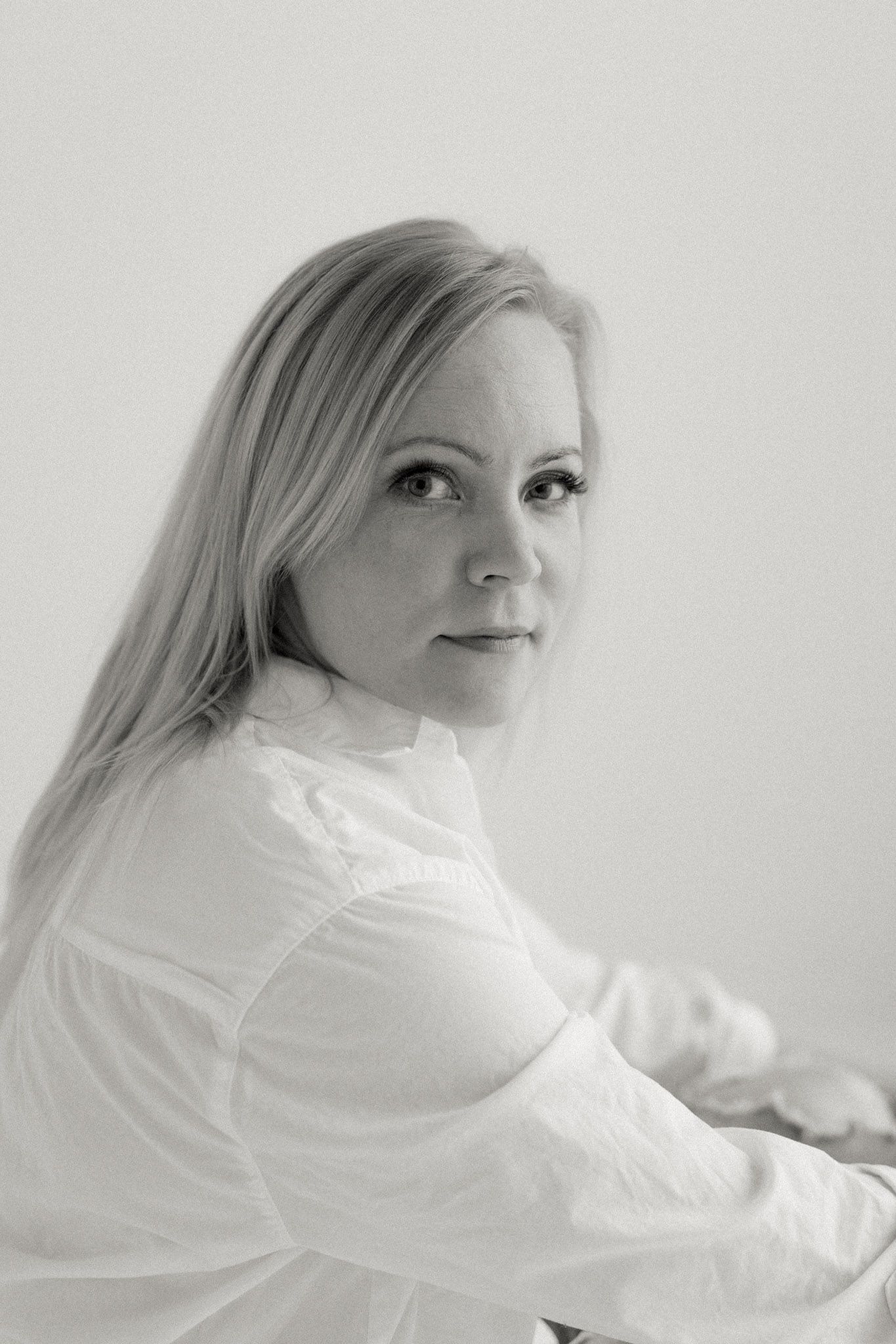 Henkilökuvaus Helsinki, Potrettikuvaus Helsinki, Potrettikuvaus Vantaa, Potrettikuvaus Espoo, Empowering portraits, Naiseuskuvaus, Potretit
