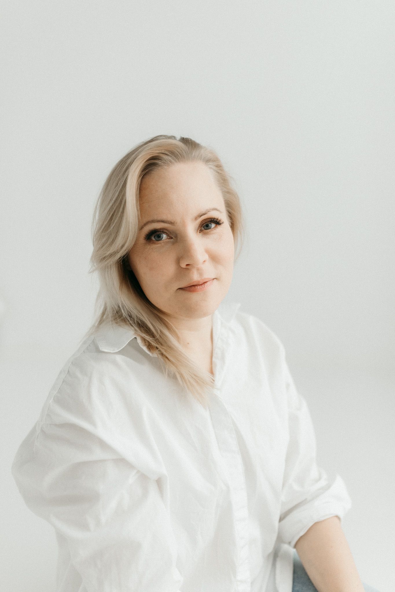 Henkilökuvaus Helsinki, Potrettikuvaus Helsinki, Potrettikuvaus Vantaa, Potrettikuvaus Espoo, Empowering portraits, Naiseuskuvaus, Potretit