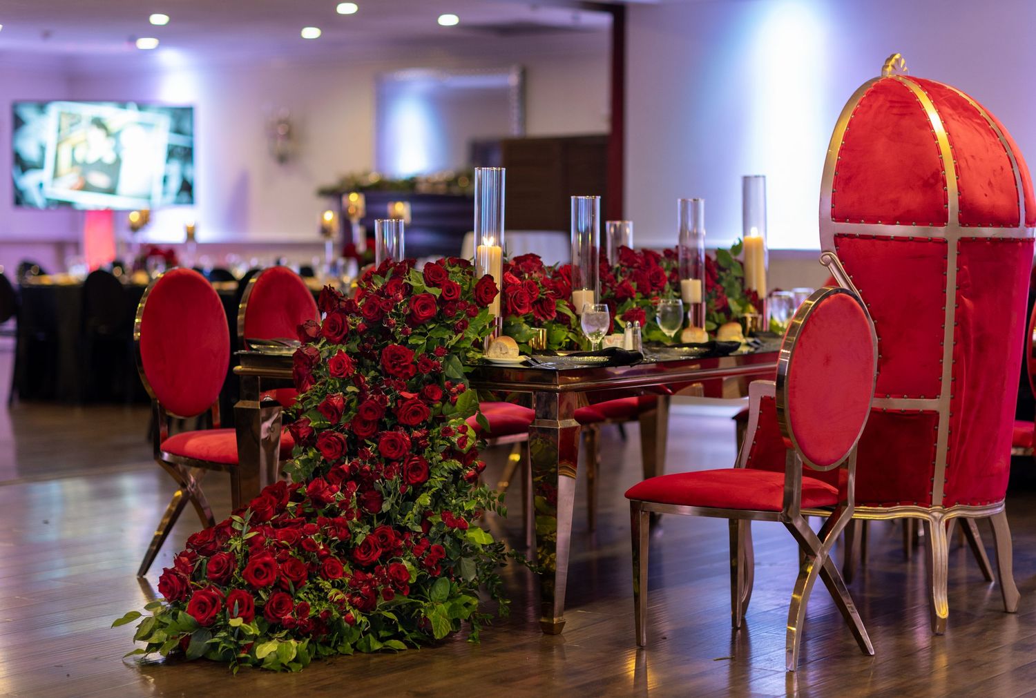Corporate & institutional event photography capturing conferences, galas, meetings, and brand events with professional, cinematic coverage.