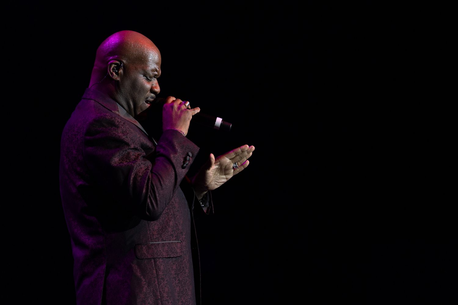 Concert and live performance photography capturing high-energy moments, stage presence, and audience emotion with cinematic detail.