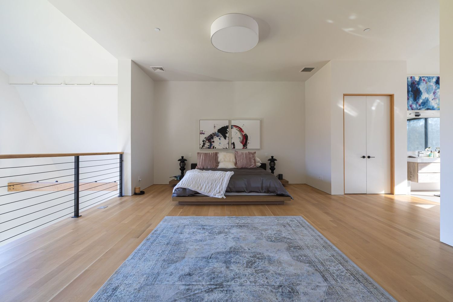 Real estate & interior photographer specializing in luxury homes commercial spaces, and design-focused photography for architects & designer