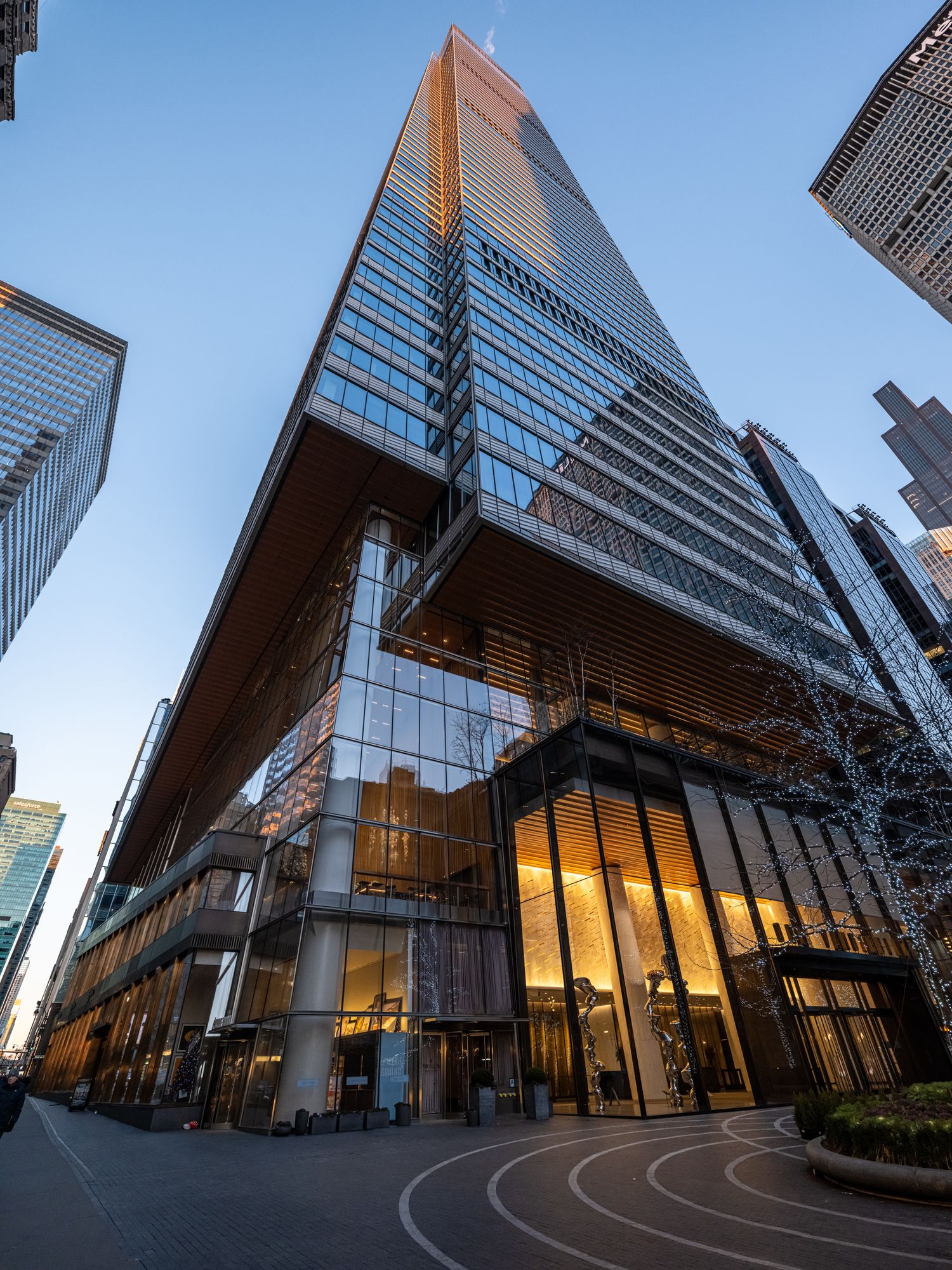 Architectural photographer for architects & developers specializing in luxury, commercial buildings, real estate, construction & hospitality