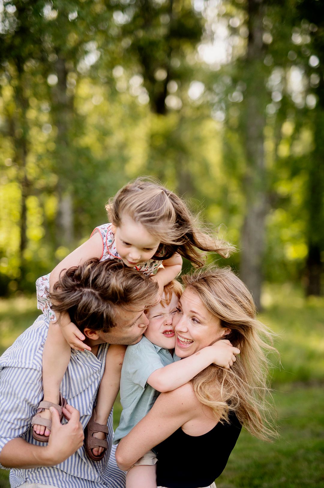 Familjefotografering, avslappnad och kul