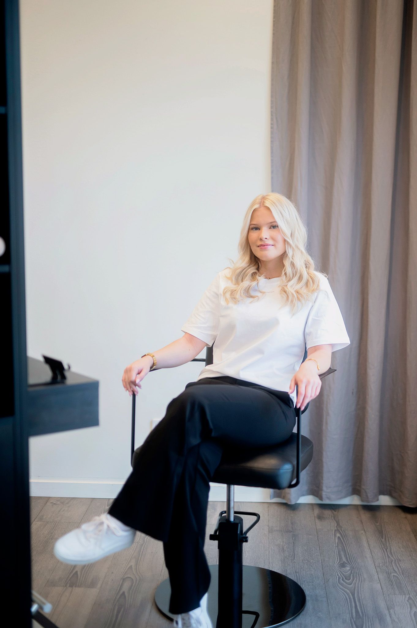 Porträtt på Lisa Studio Hair Art Motala