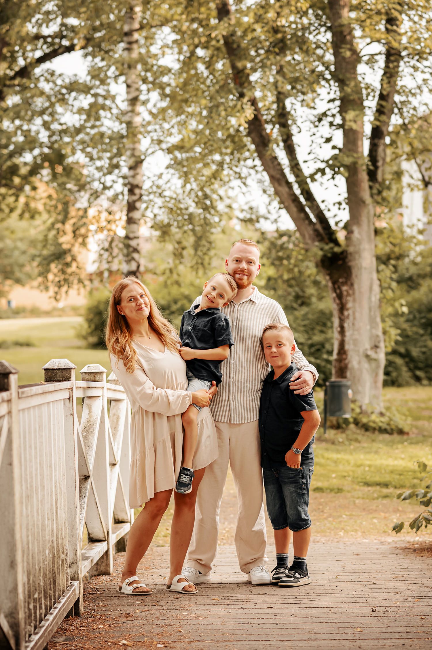 Familjebild i Sala stadspark