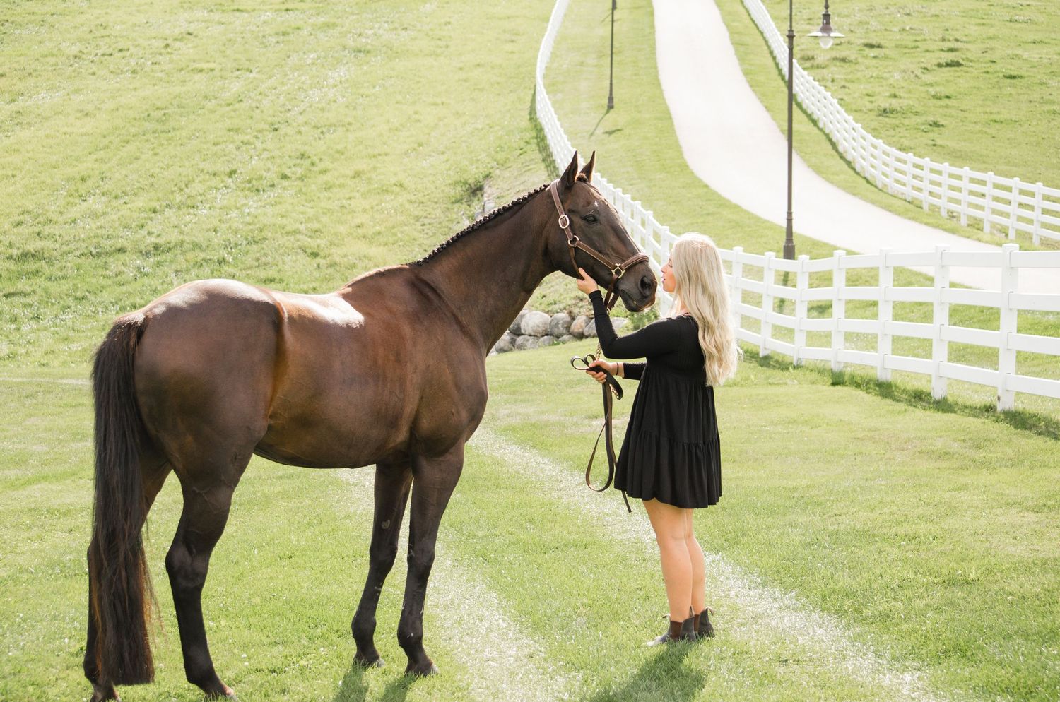 girl posing with horse