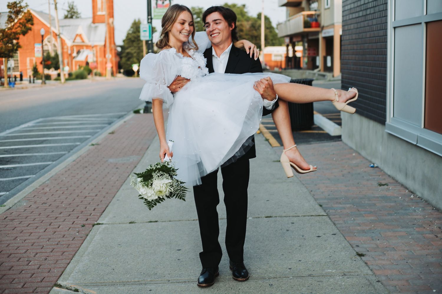 Intimate wedding, couple photography
