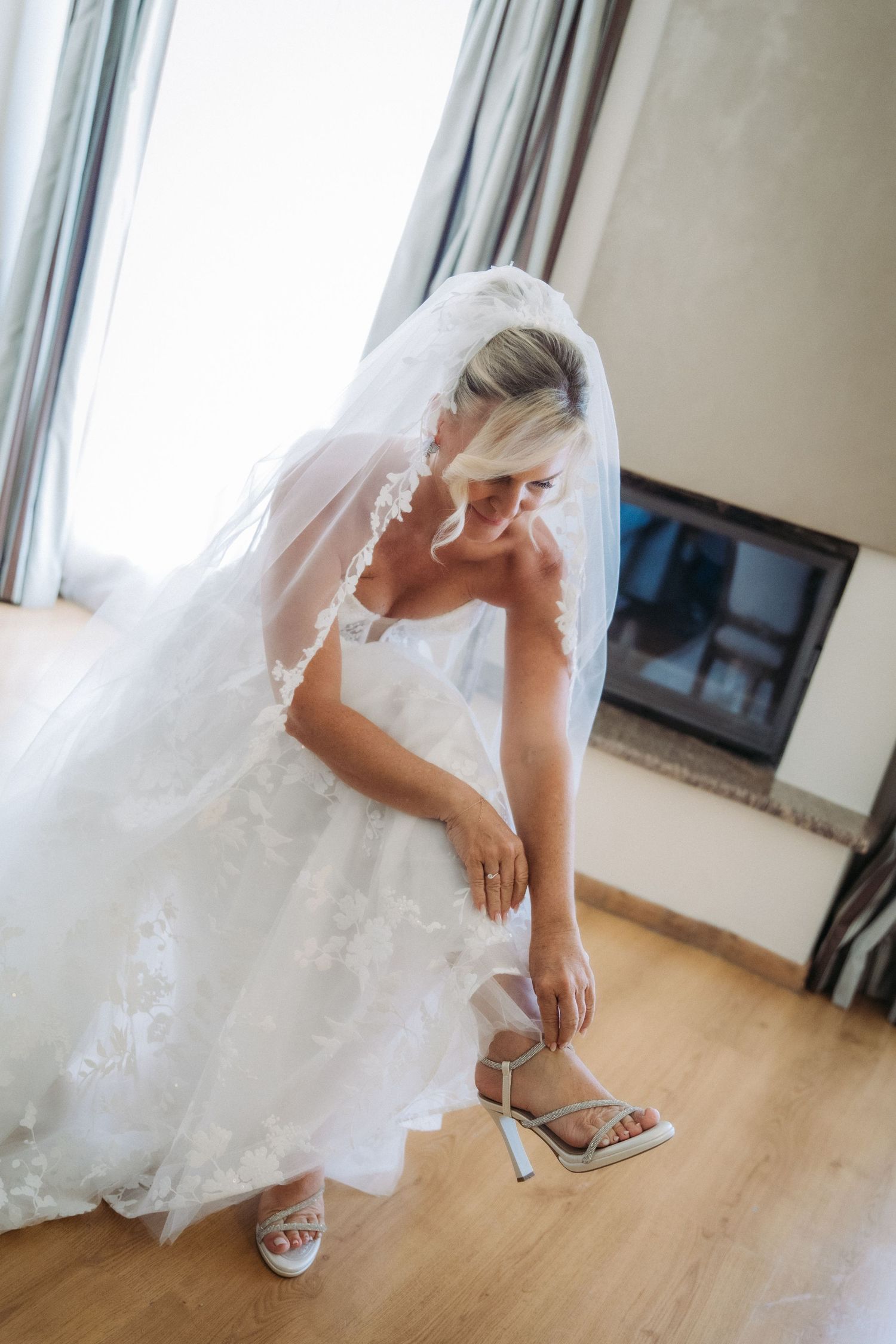 bride preparation - elegant style - final touches
