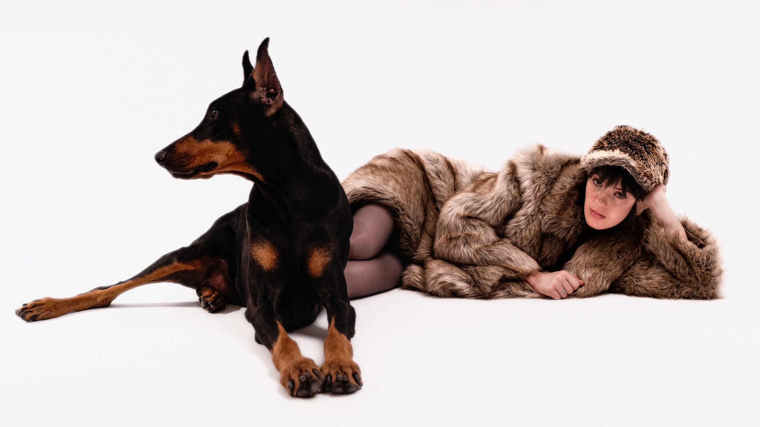 A Fashion campaign for A Cap 044 korean Brand call Easttank by Mathis Dieudonné in Séoul. With a beautiful dog.