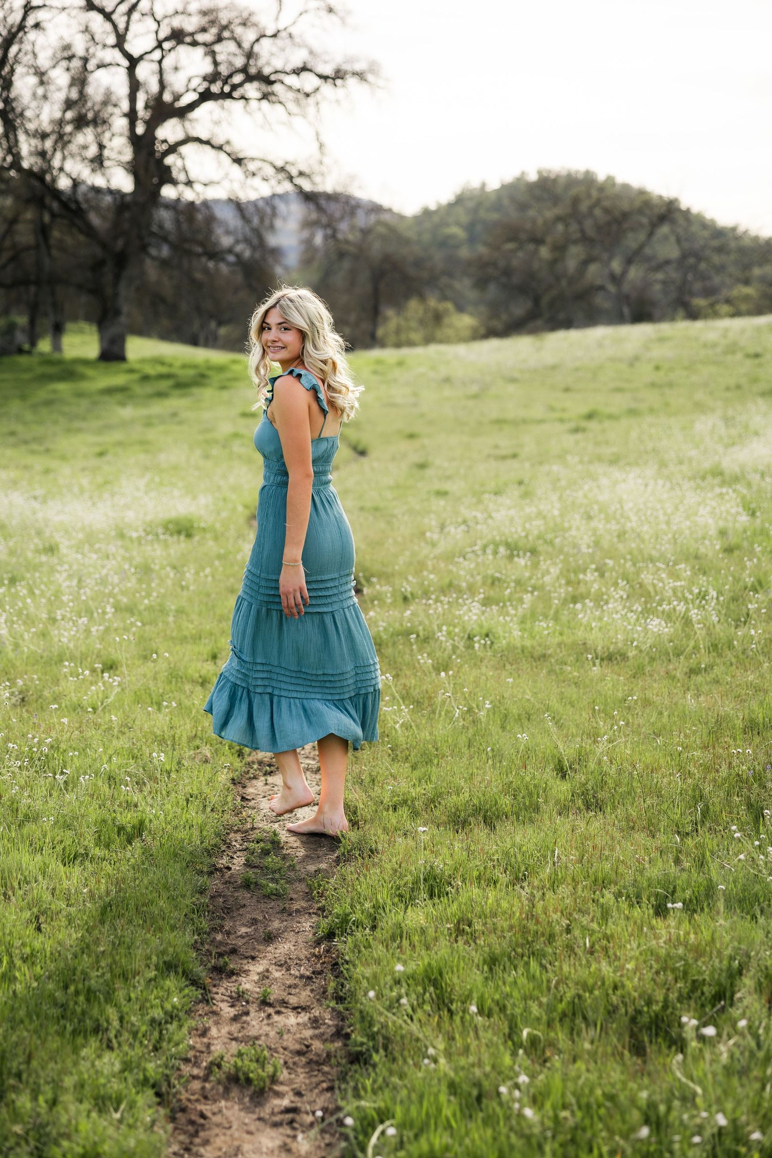 Senior portraits by Baley Leighann Photography.