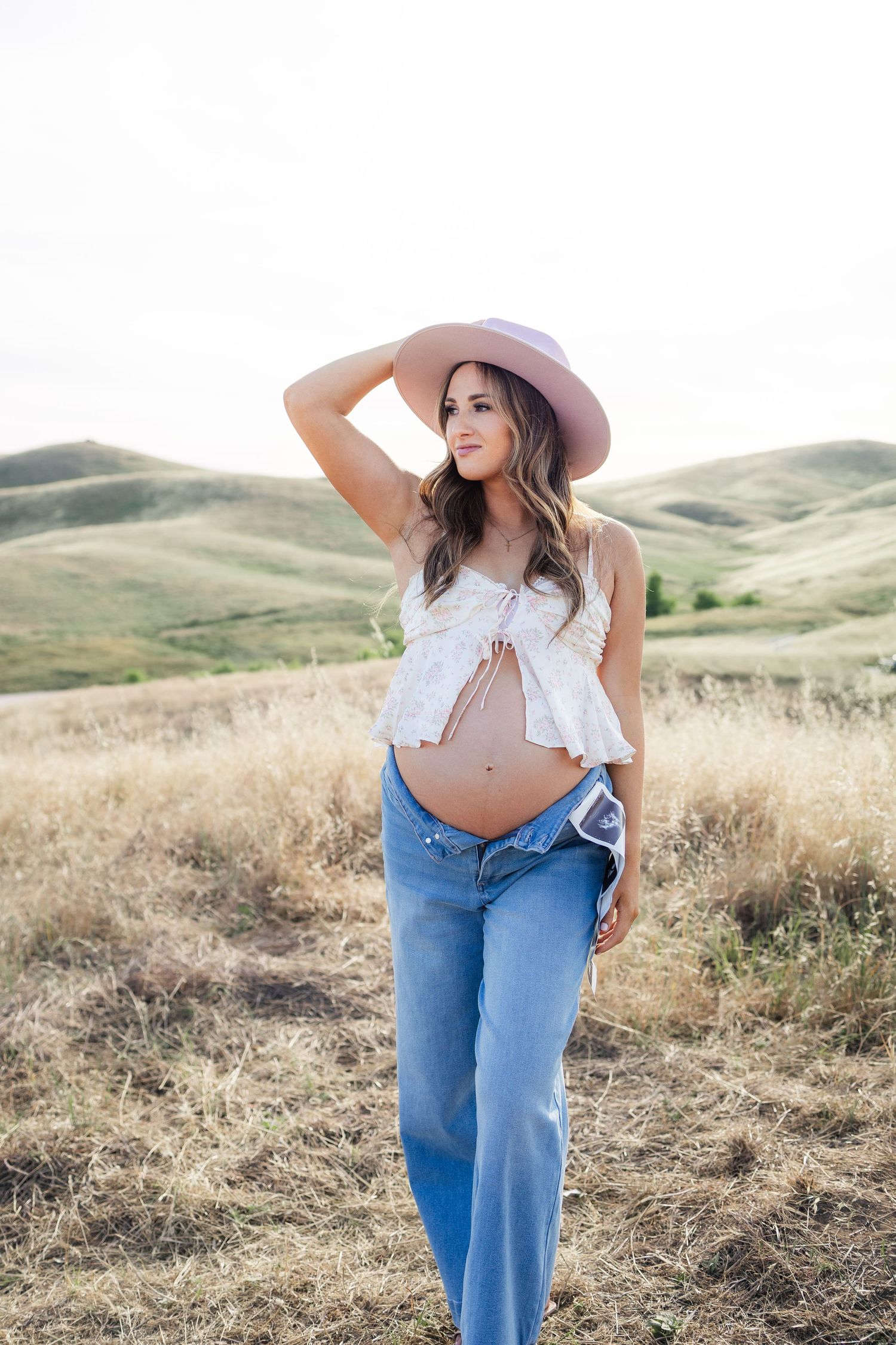 Maternity photos at Millerton Lake, Friant California