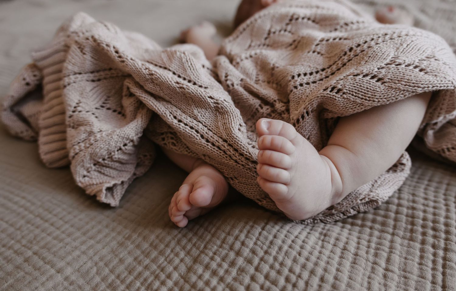 gezinsshoot, gezin, gezinsfotografie, gezinsfotograaf, motherhood, motherhoodshoot, newbornfotografie, newbornshoot