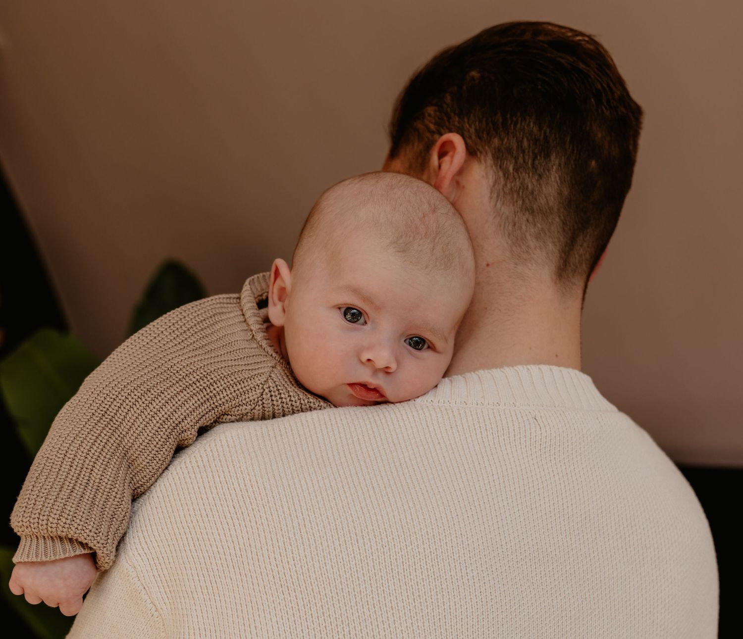 gezinsshoot, gezin, gezinsfotografie, gezinsfotograaf, motherhood, motherhoodshoot, newbornfotografie, newbornshoot