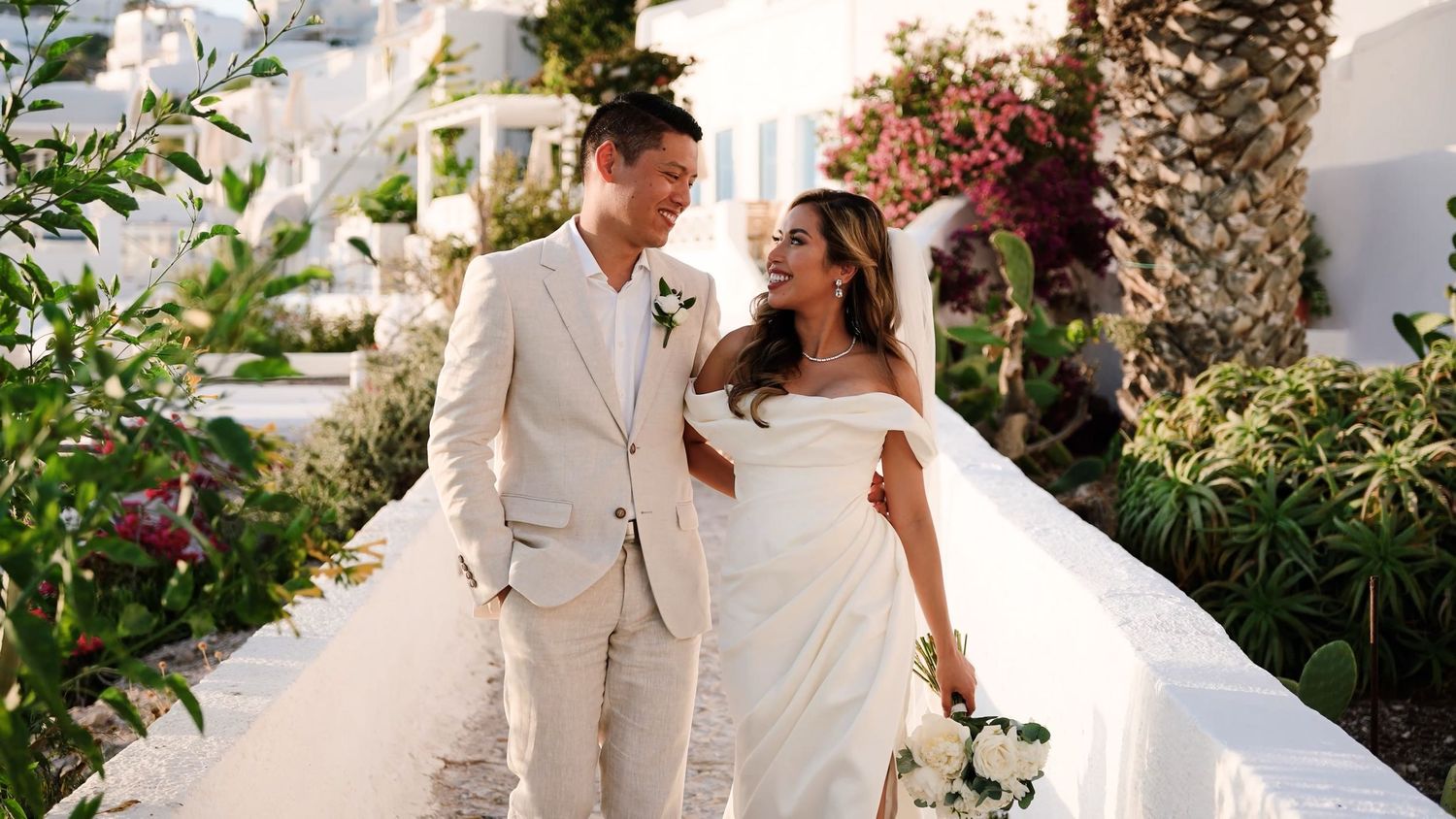 Santorini Wedding Photography - Beautiful couple from America / Australia celebrating their Wedding Day in Santorini