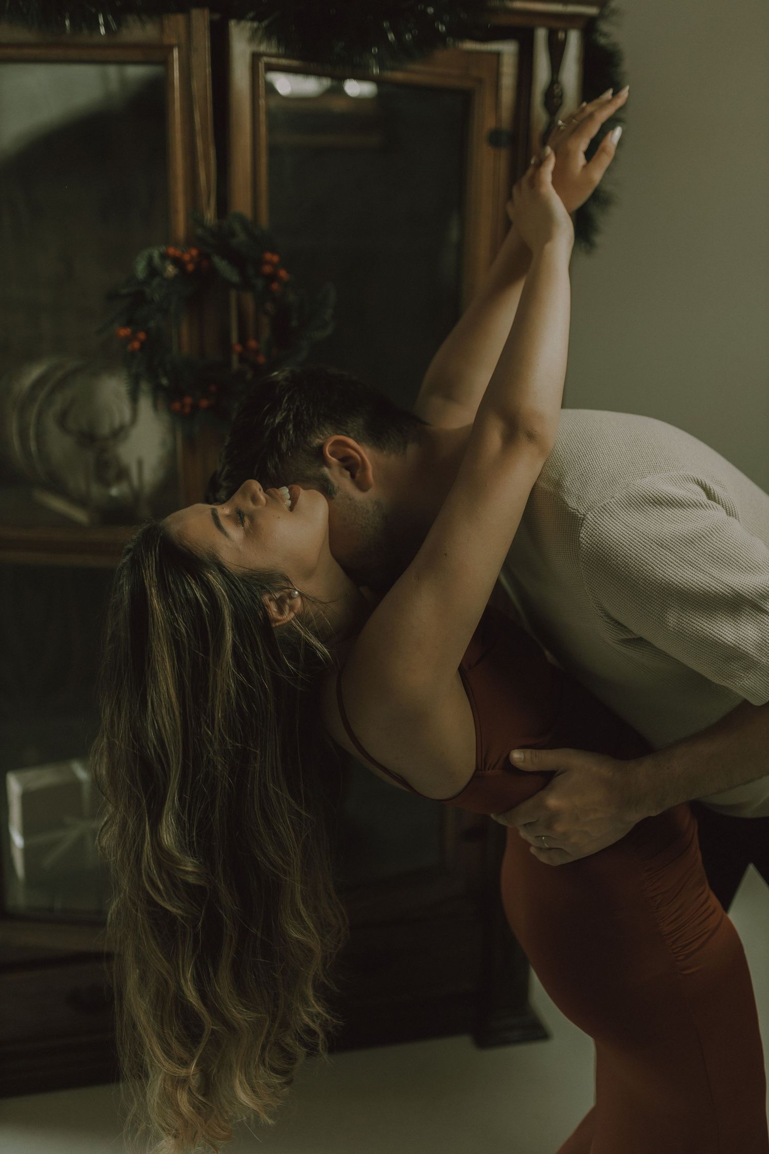Luxury lifestyle couple session in a modern home, blending candid moments with an editorial and intimate aesthetic