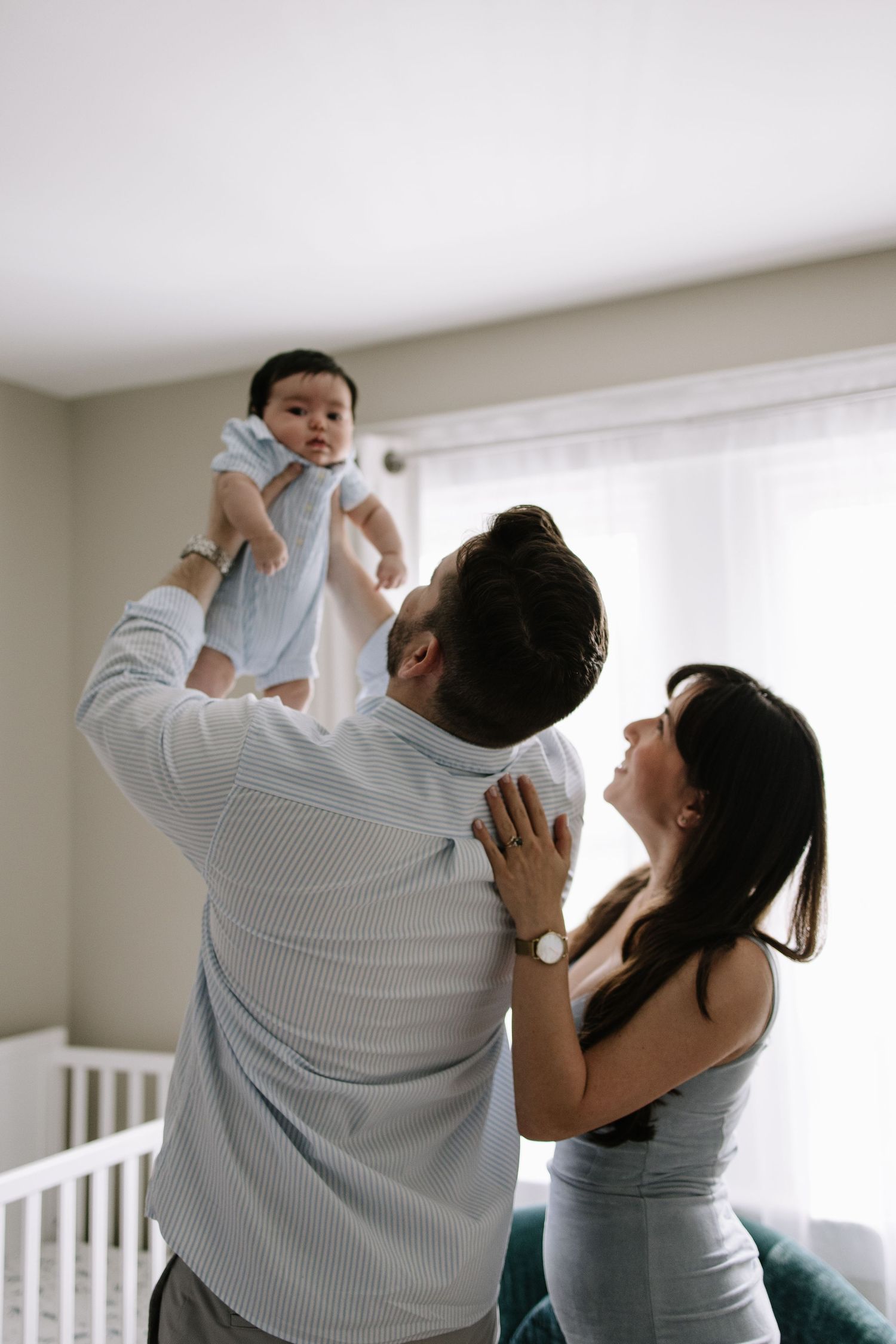 Natural family photos in Philadelphia featuring relaxed, candid moments that preserve love, laughter, and authentic family connections.