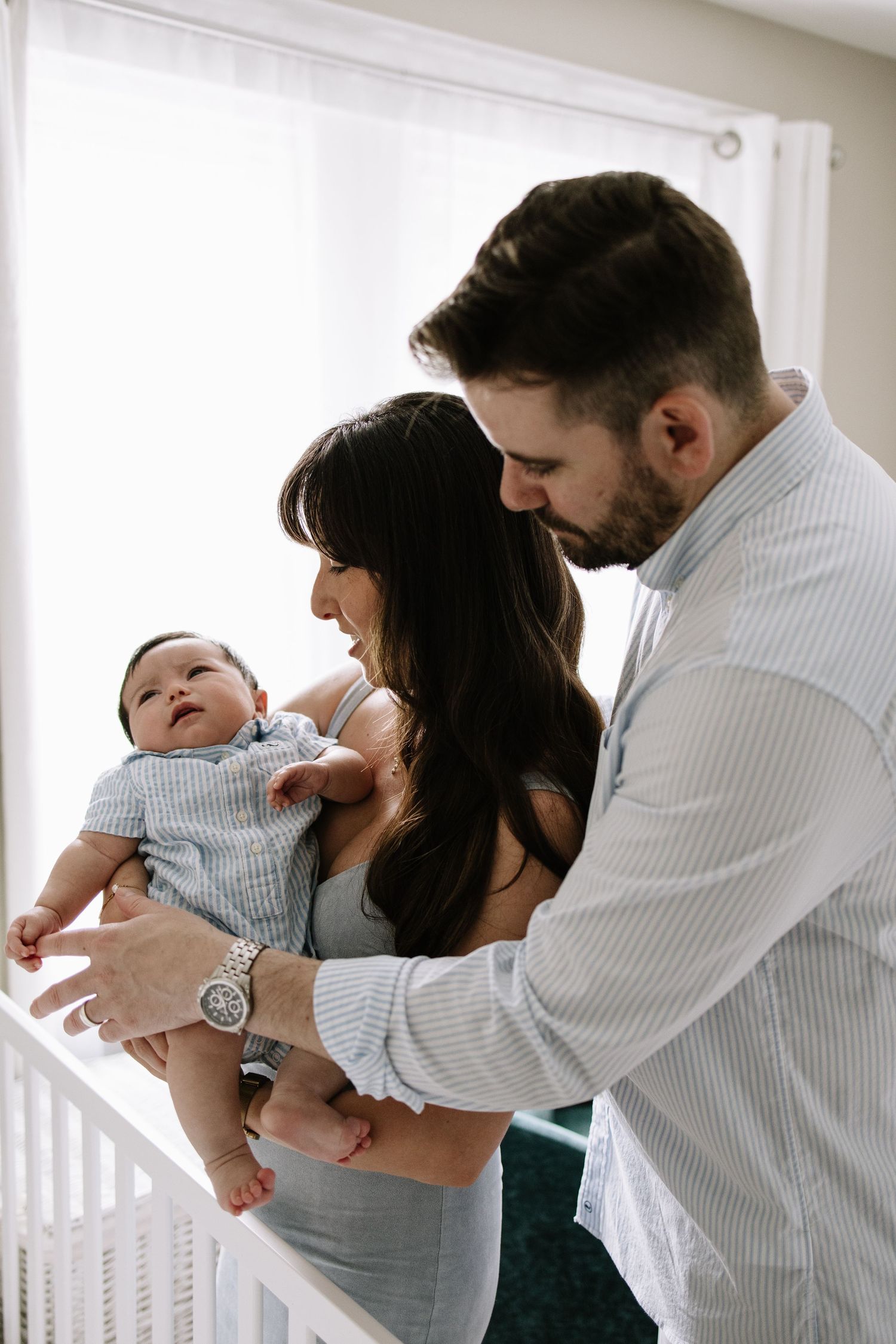 Natural family photos in Philadelphia featuring relaxed, candid moments that preserve love, laughter, and authentic family connections.