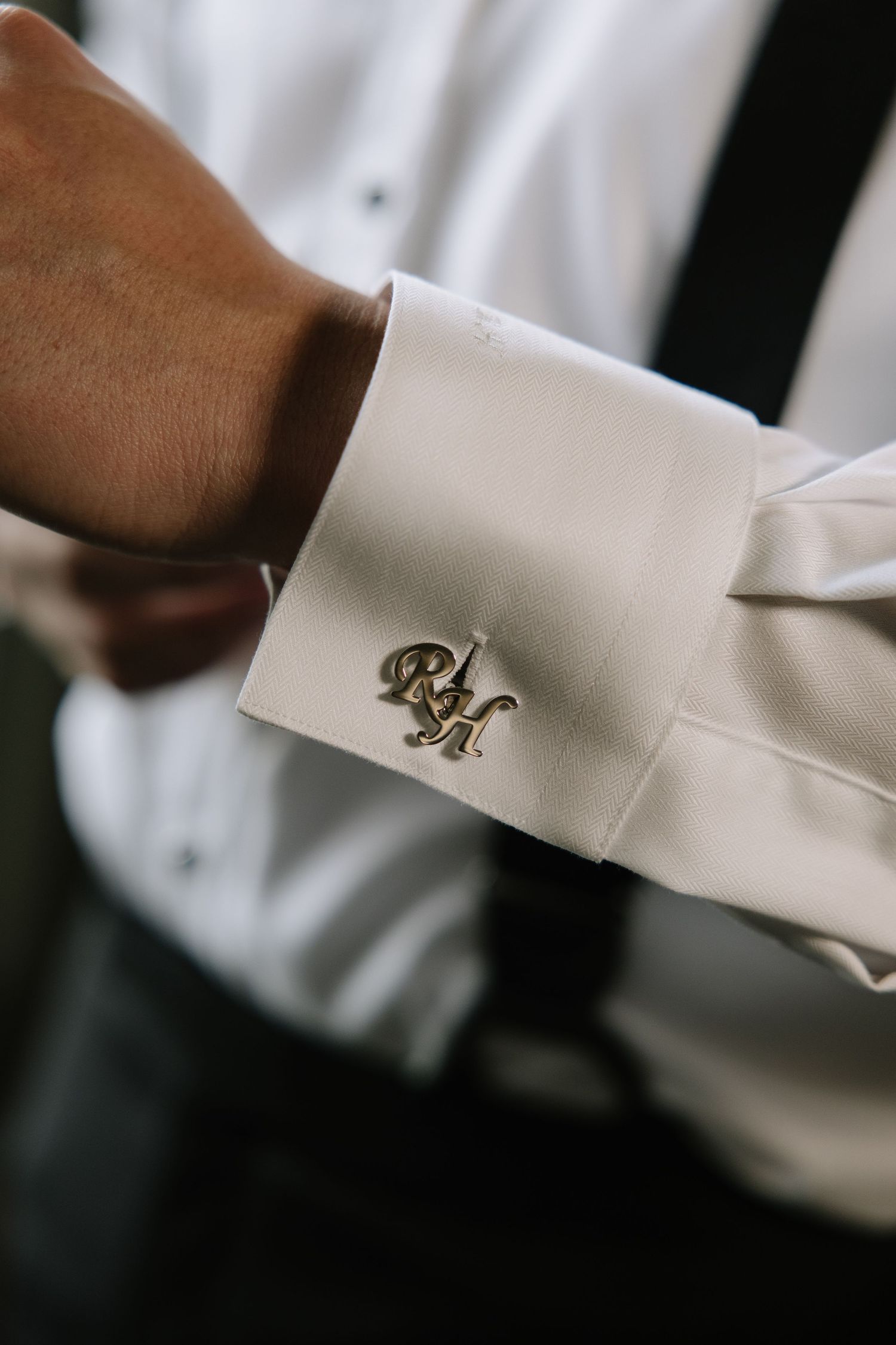 Documentary-style wedding photography by a Philadelphia wedding photographer capturing authentic love and emotion.
