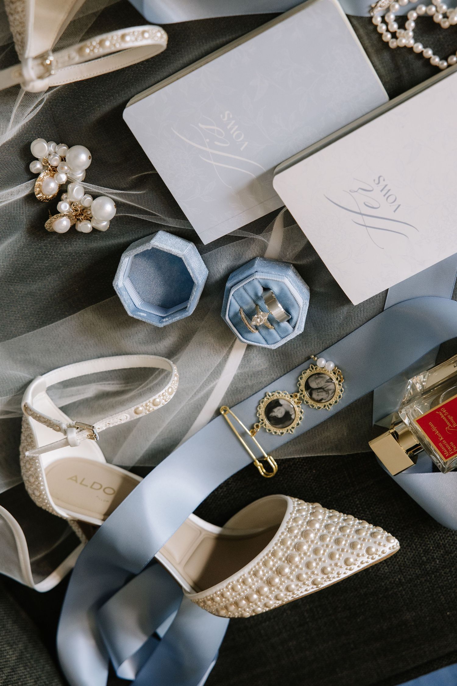 Candid wedding moment captured in a documentary and editorial photography style focused on real emotion and connection.