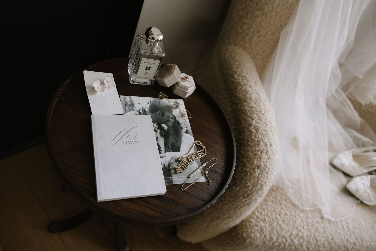 Authentic wedding photography capturing real moments, emotions, and meaningful details in a timeless editorial style.