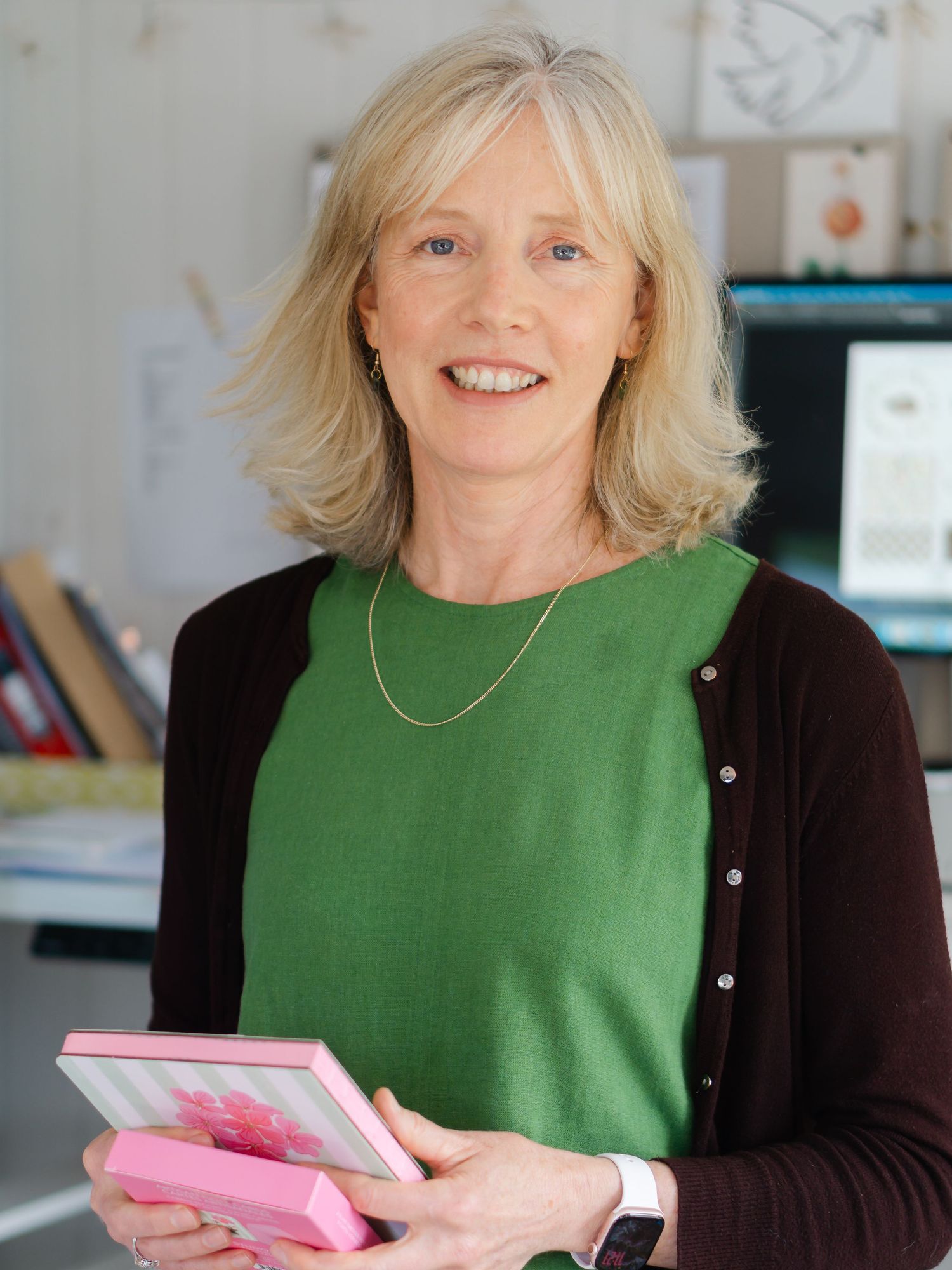 Devon brand photographer Felicity Billen photographing Teigmouth based illustrator Linda Fox