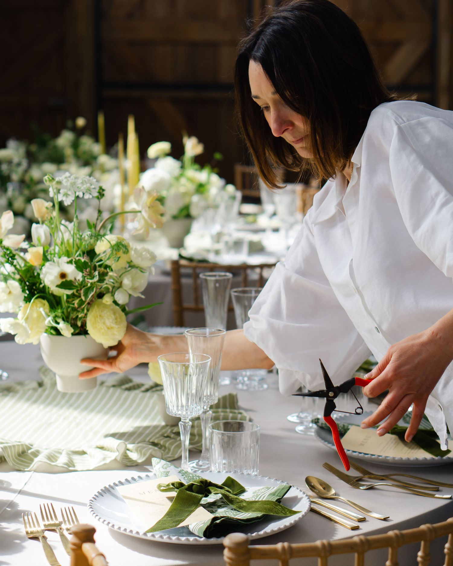 North Devon wedding florist Rachel Husband/The Roseshed on her spring shoot with Felicity Billen