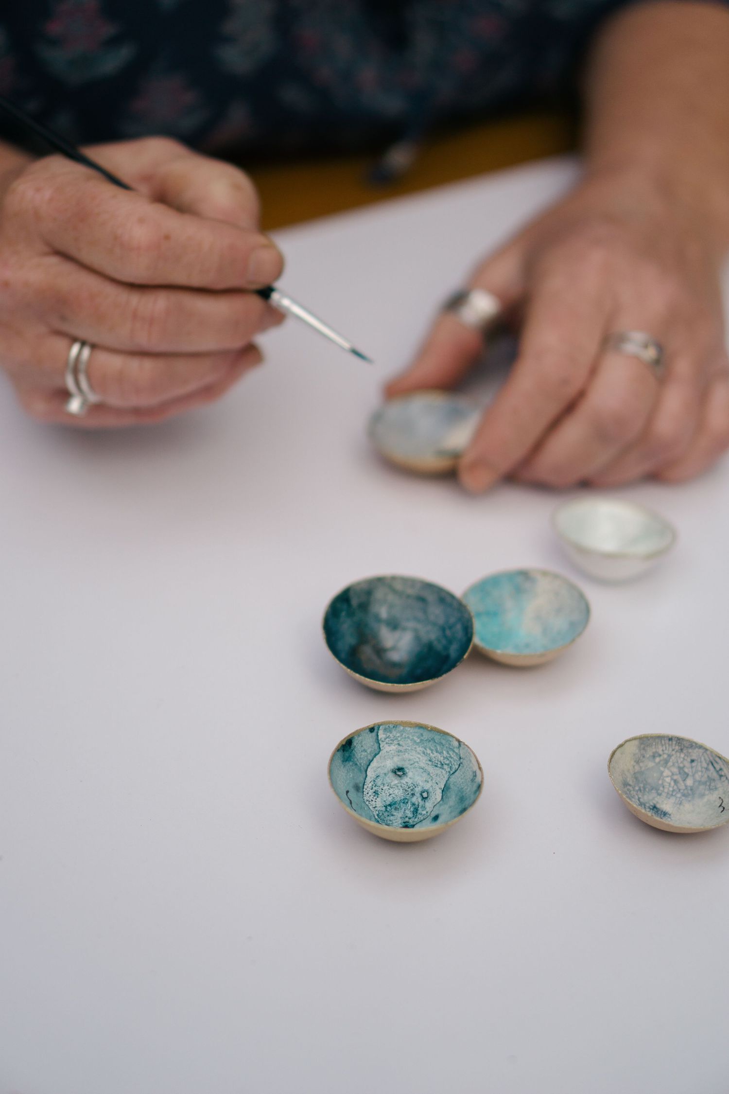 Felicity Billen, Devon portrait and brand photographer, takes pictures of Newton Abbot based artist Julia Chatting