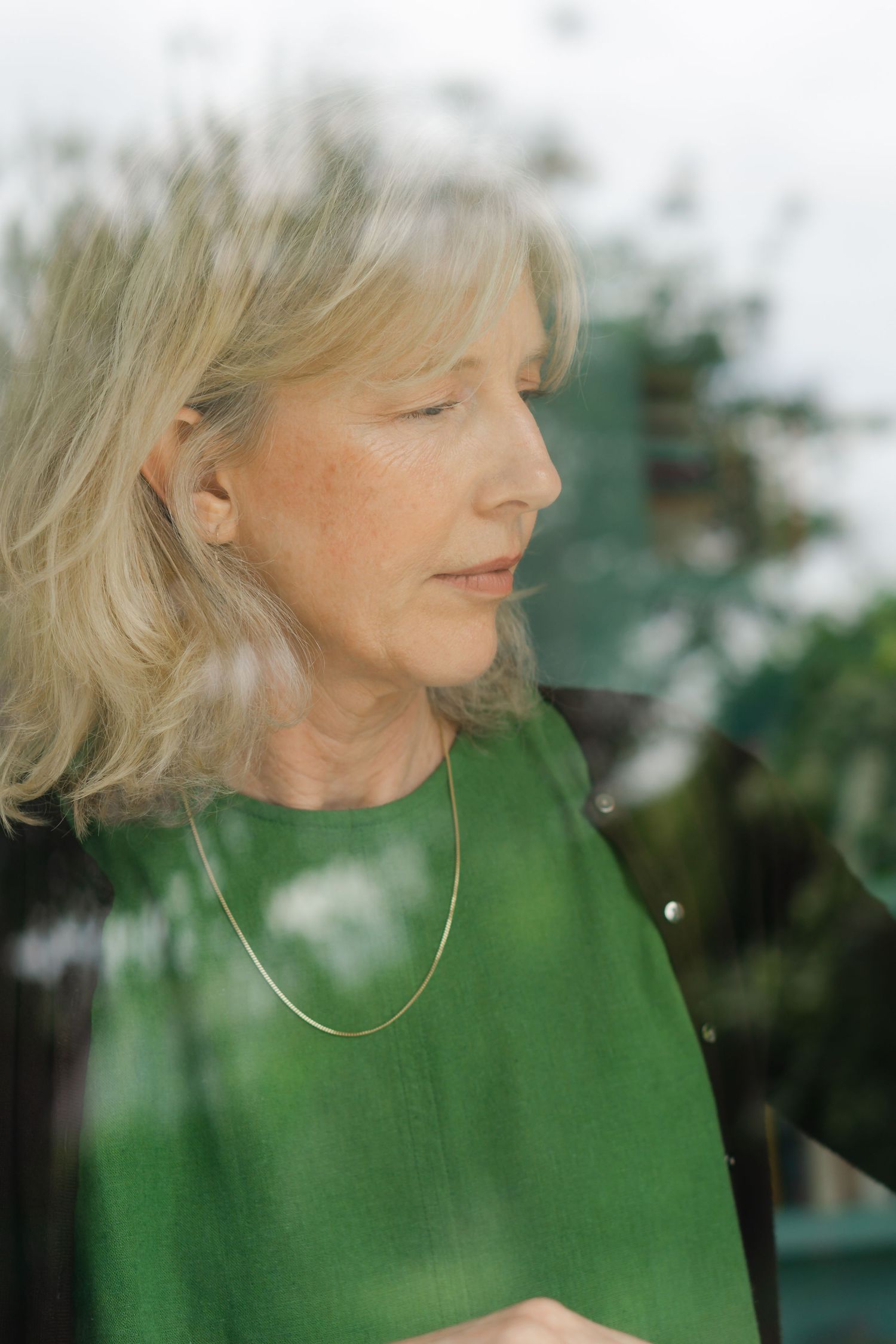 South Devon based illustrator Linda fox on her brand shoot with Devon portrait photographer, Felicity Billen