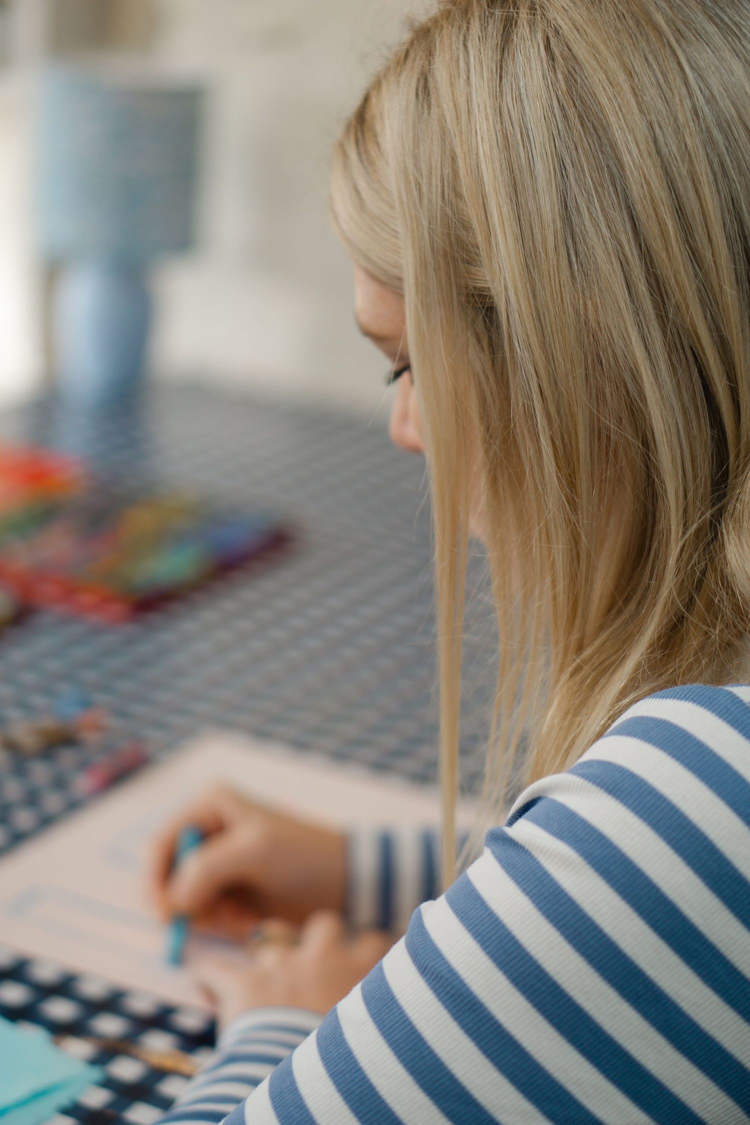Devon portrait and brand photographer Felicity Billen photographing Braunton based illustrator Georgie Stewart