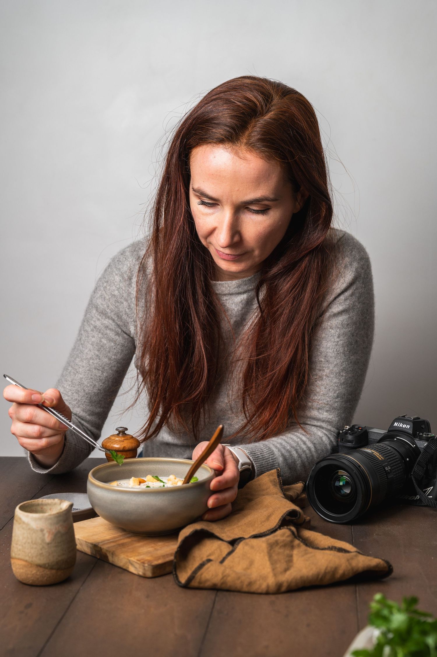 Mélanie Rousselle, Photographe culinaire en Île-de-France, Spécialisée en photo & vidéo culinaire haut de gamme pour marques et restaurants.