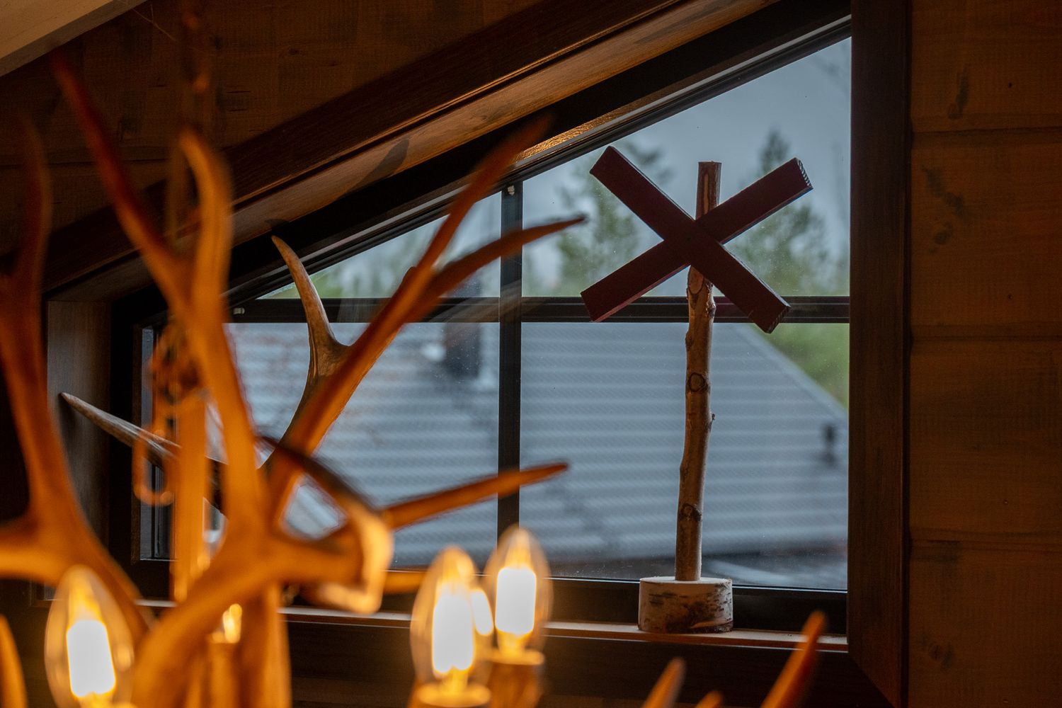 Detaljbild under bostadsfotografering i fjällstuga i svenska fjällen.
