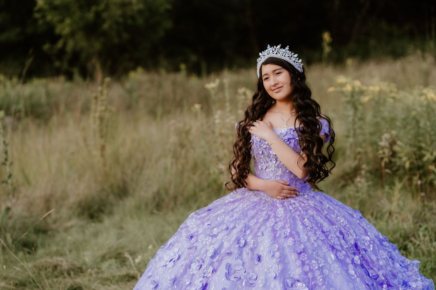 Celebrate your Quinceañera in style with a timeless Sweet XV photo session by Juve Photography, serving Saint Paul & Minneapolis, Minnesota.