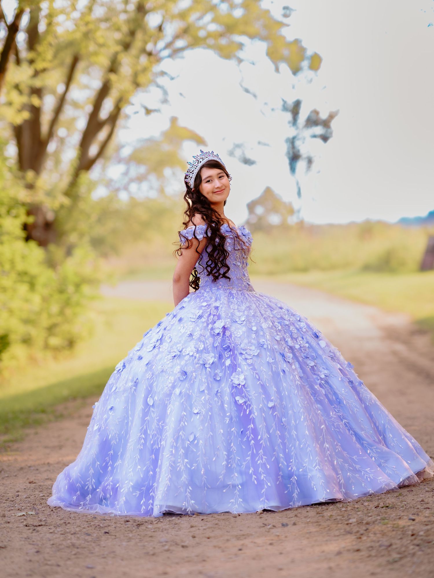Celebrate your Quinceañera in style with a timeless Sweet XV photo session by Juve Photography, serving Saint Paul & Minneapolis, Minnesota.