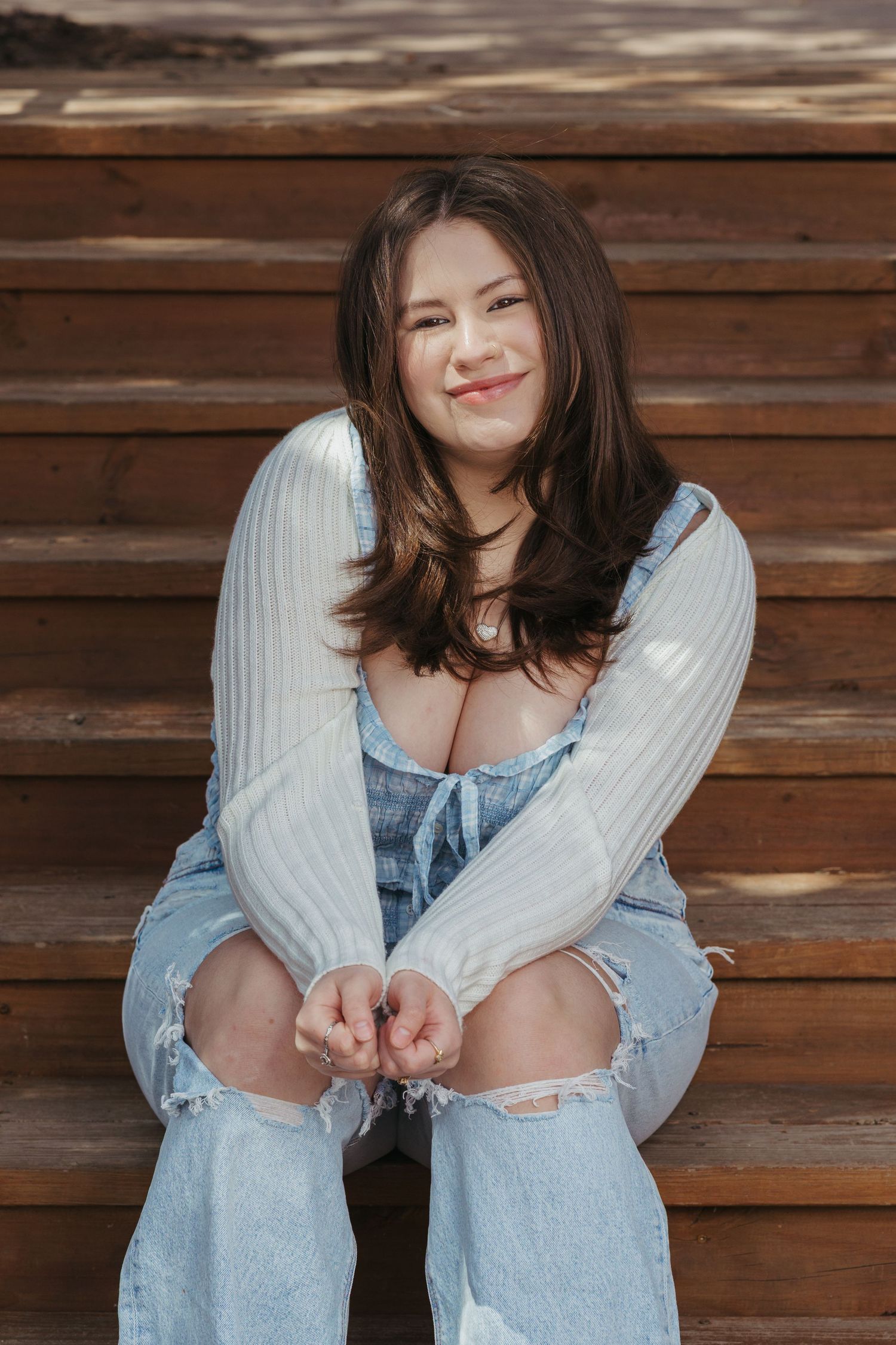 Senior photo of Bianca at Centennial Lakes in Edina, MN by JuvePhotography – natural, vibrant portraits in the Twin Cities.