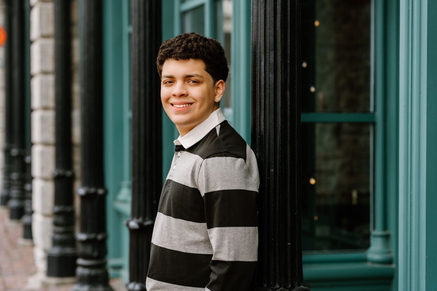 Senior guy sessions by Juve Photography in Saint Paul | Minneapolis, MN. Unique, stylish portraits that capture your personality and style.