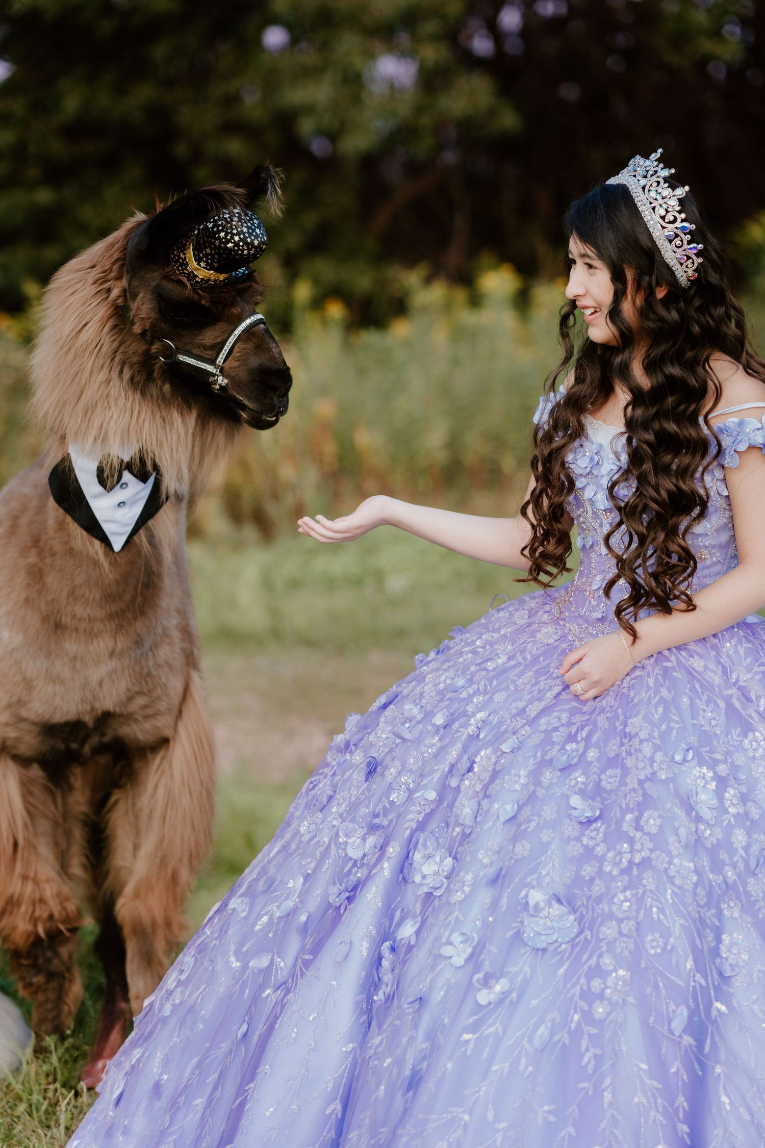 Celebrate your Quinceañera in style with a timeless Sweet XV photo session by Juve Photography, serving Saint Paul & Minneapolis, Minnesota.