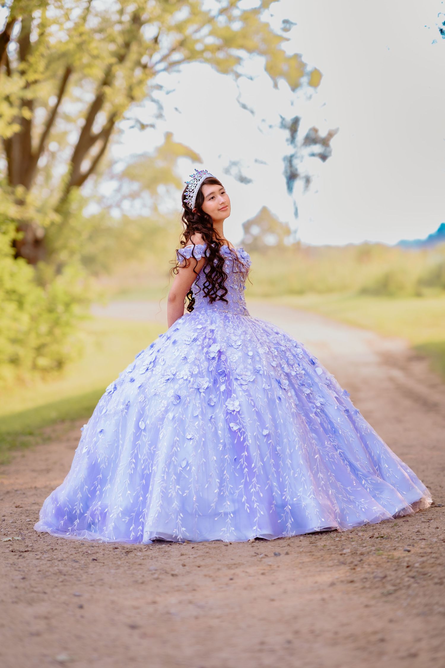Celebrate your Quinceañera in style with a timeless Sweet XV photo session by Juve Photography, serving Saint Paul & Minneapolis, Minnesota.