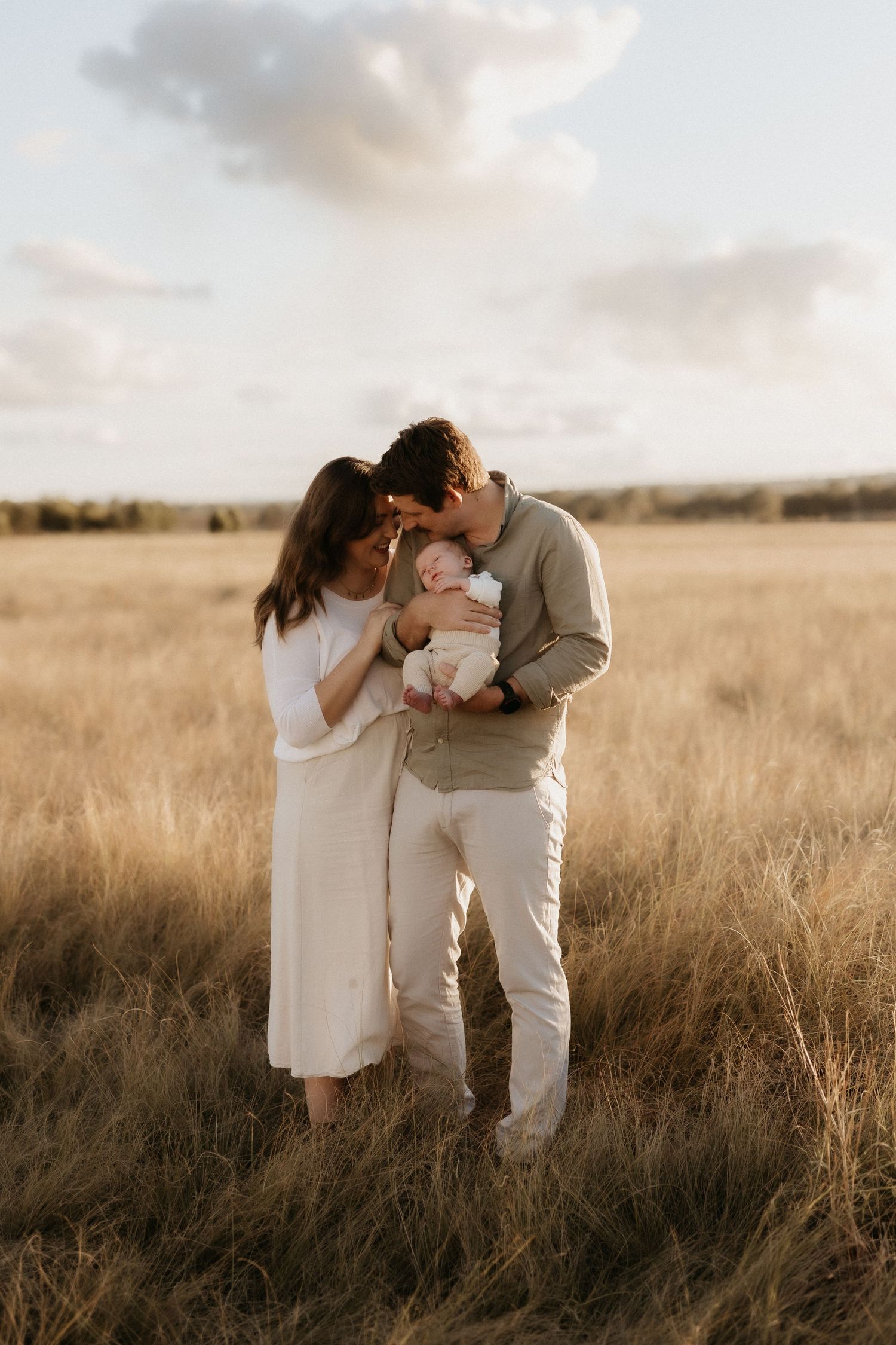 Wedding, family, maternity and newborn photographer Kingaroy/South Burnett, Queensland